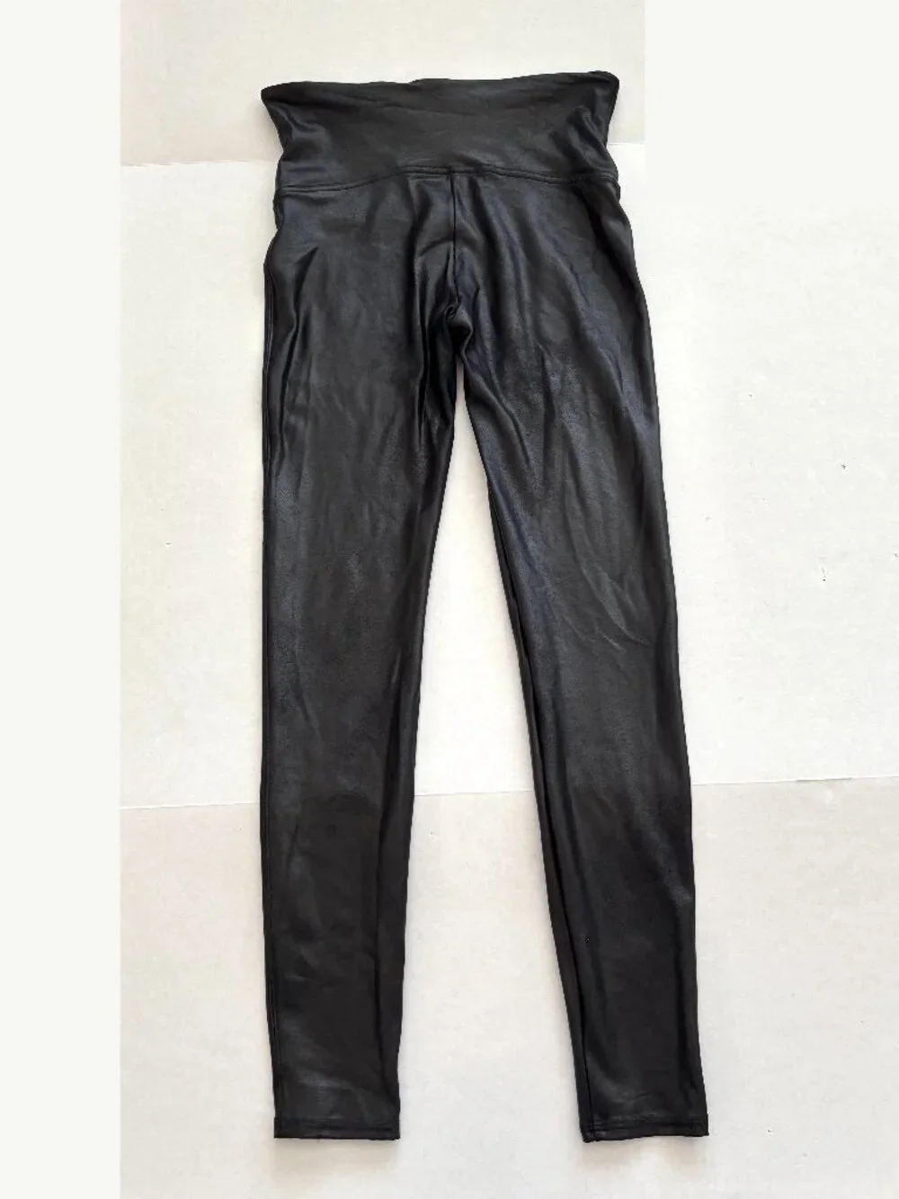 SPANXshape® Faux Leather Leggings Size Large